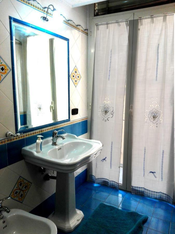 B&B Teresella Наполи Екстериор снимка