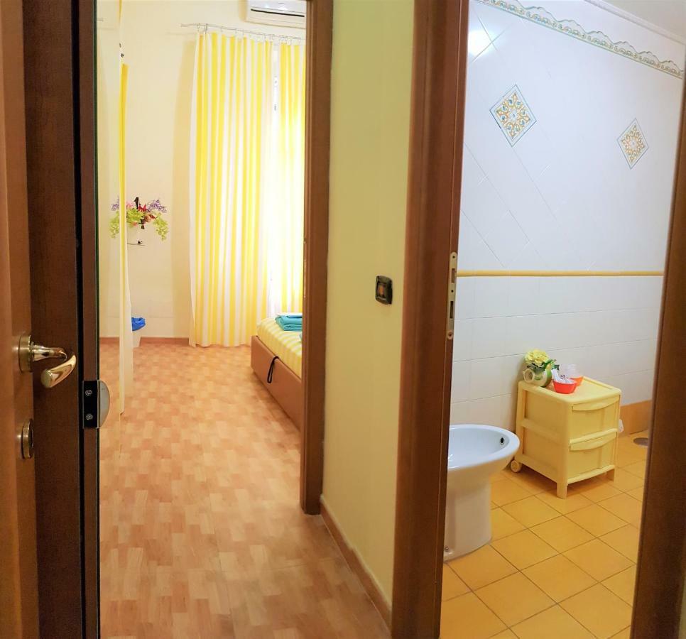 B&B Teresella Наполи Екстериор снимка